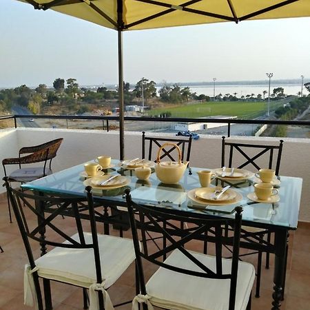Must Stay - Sea & Salt Lake Panoramic View Apt Larnaca Extérieur photo