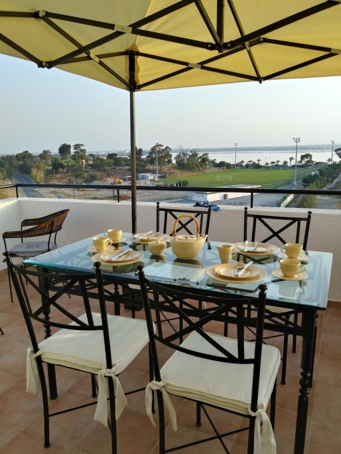 Must Stay - Sea & Salt Lake Panoramic View Apt Larnaca Extérieur photo